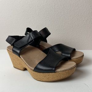 Earth Black and Tan Wedge Sandals